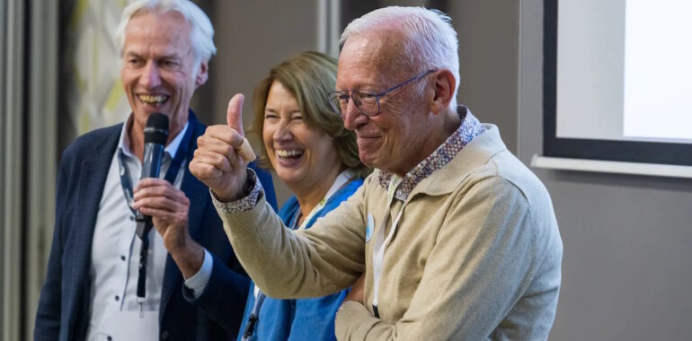 Foto Piet en Ellen Dijkhuizen ontvangen Harry Moeskopsprijs